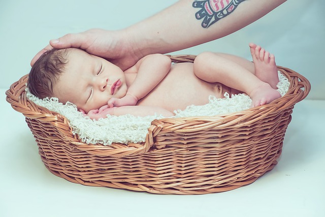 Baby's ontdekkingsreis: speelgoed, schommels, boeken en meer voor de bevordering van de ontwikkeling en plezier